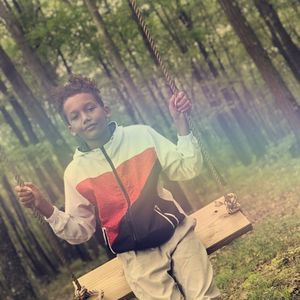 Meet your Posher, Dion